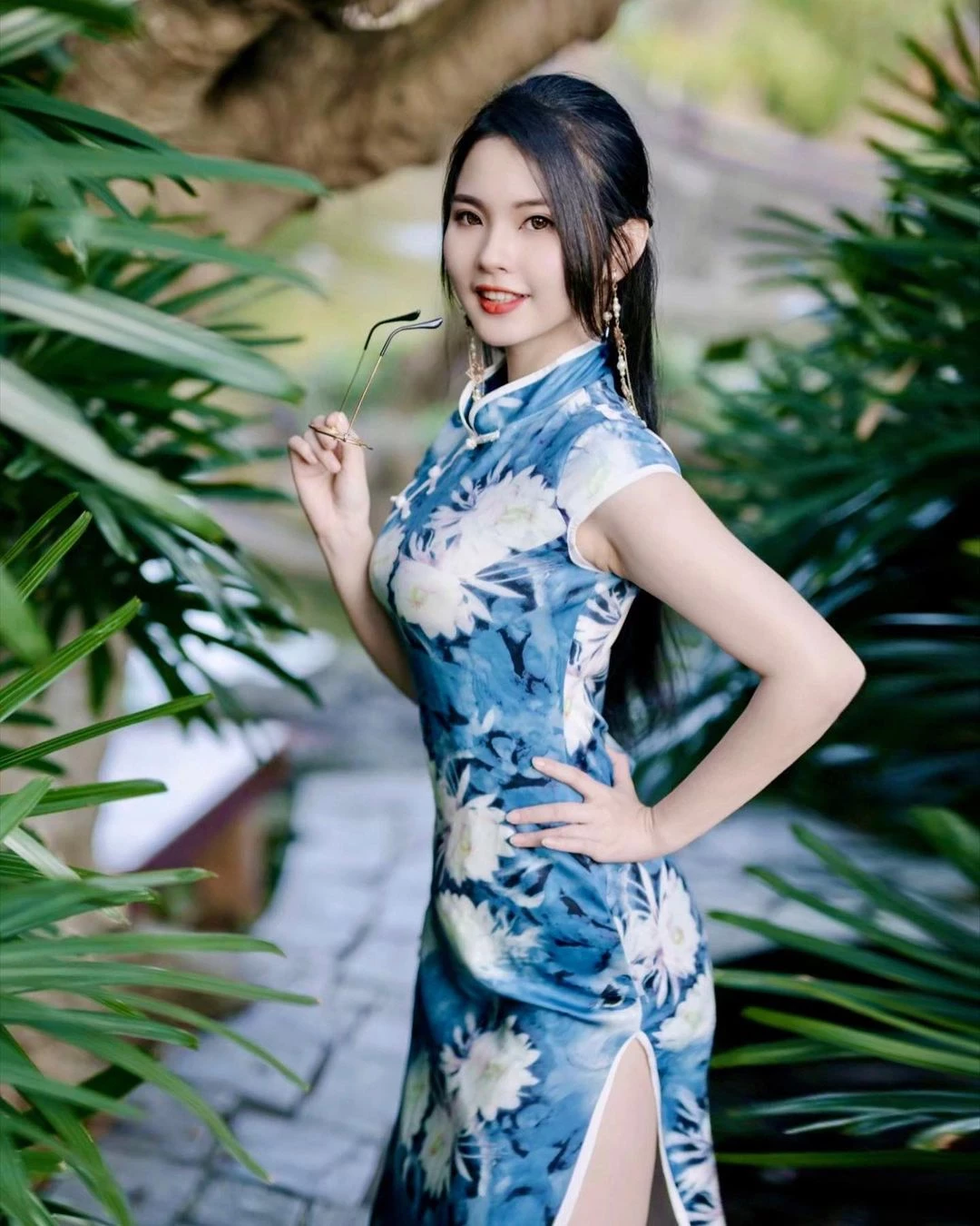 正妹“宓凌”身材无可挑剔充满致命诱惑 [10P]